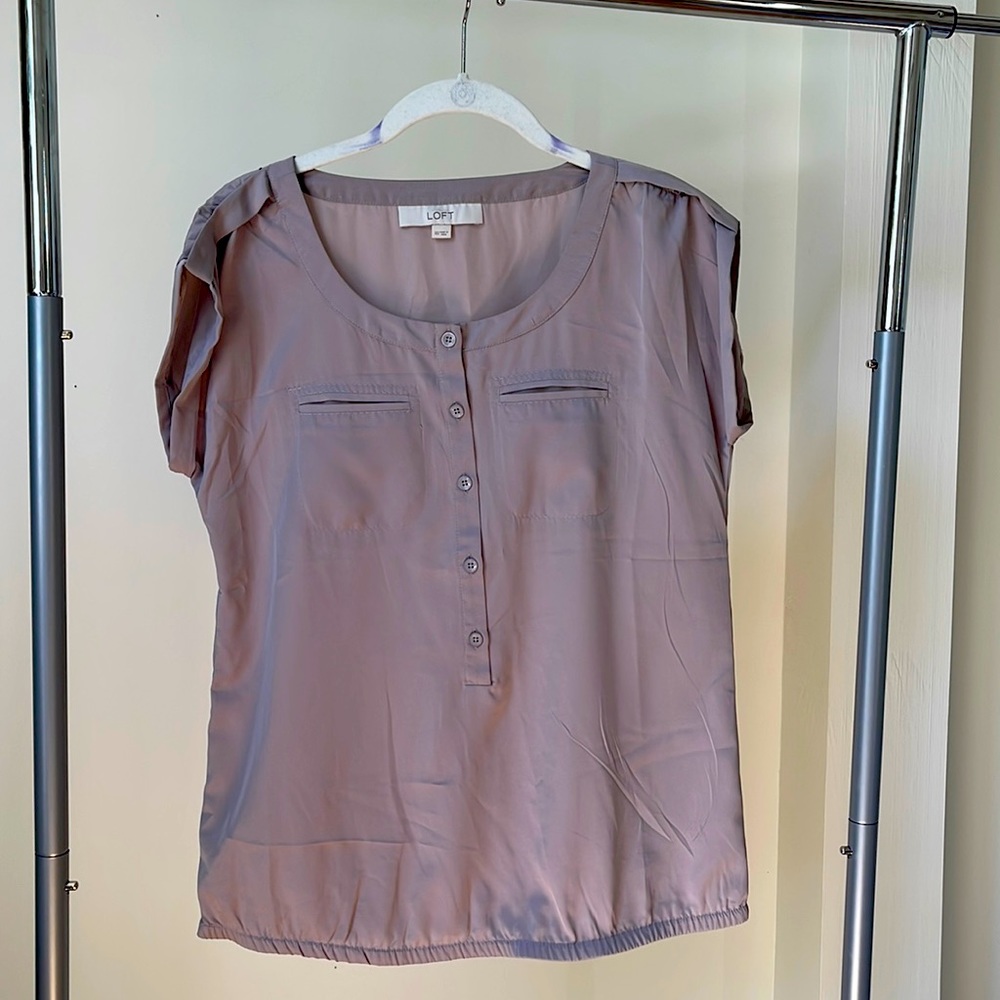 Women’s Ann Taylor LOFT satin blouse